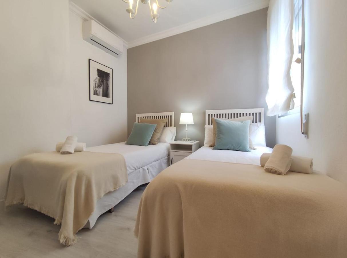 Covadonga Suite Home เซบีญา ภายนอก รูปภาพ