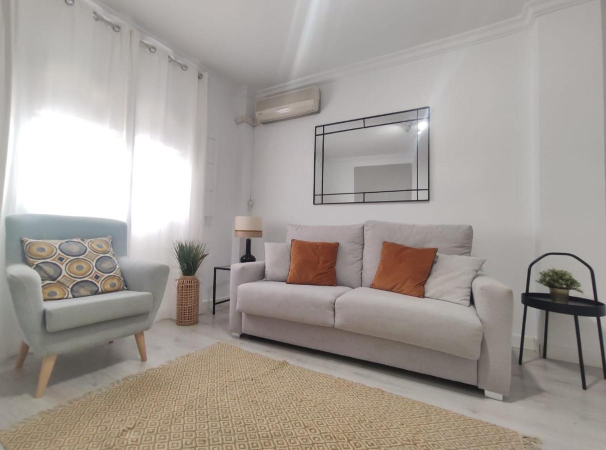 Covadonga Suite Home เซบีญา ภายนอก รูปภาพ