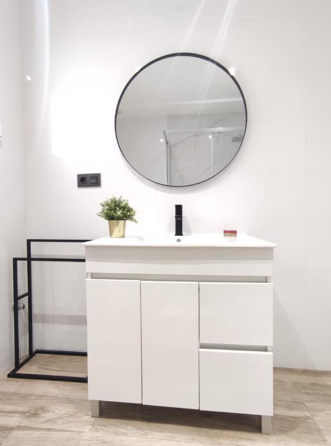 Covadonga Suite Home เซบีญา ภายนอก รูปภาพ
