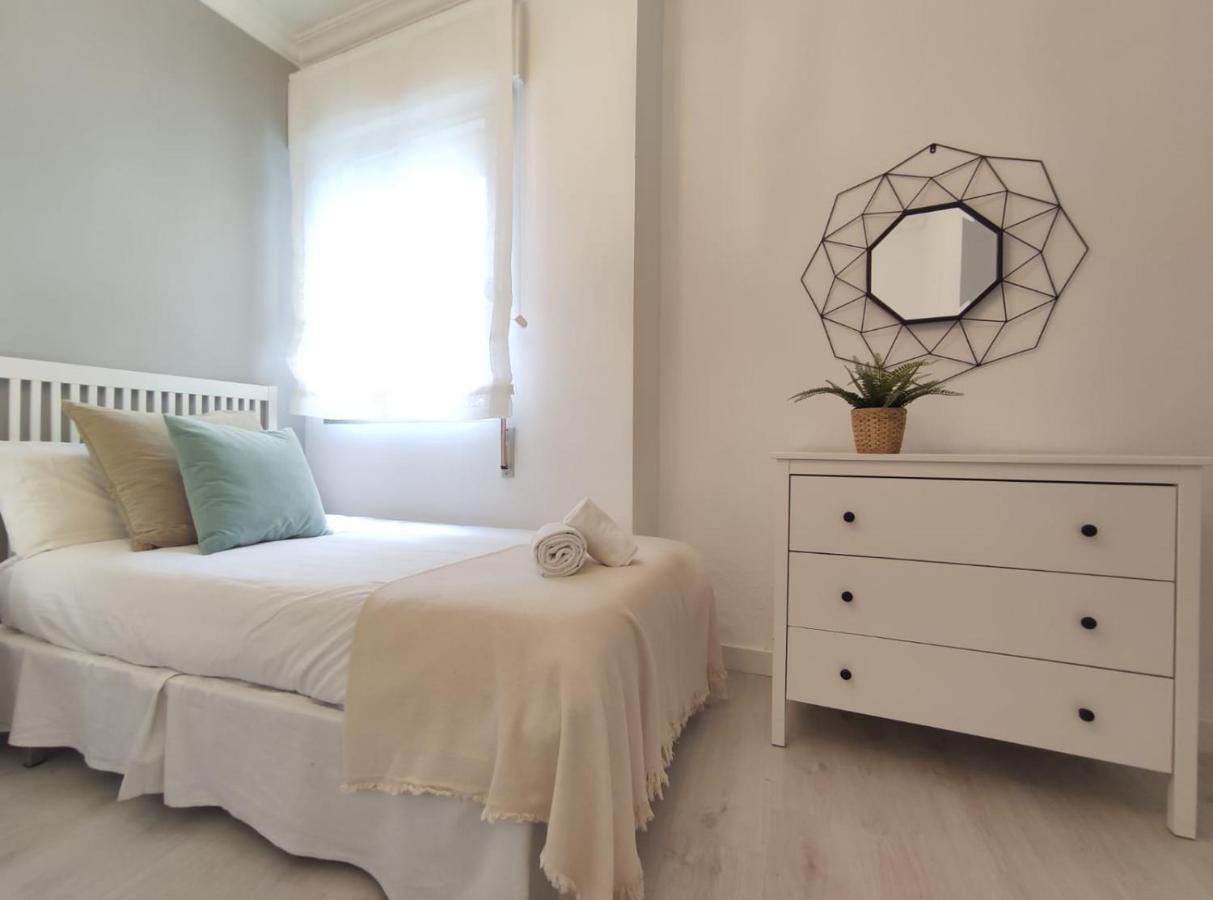 Covadonga Suite Home เซบีญา ภายนอก รูปภาพ