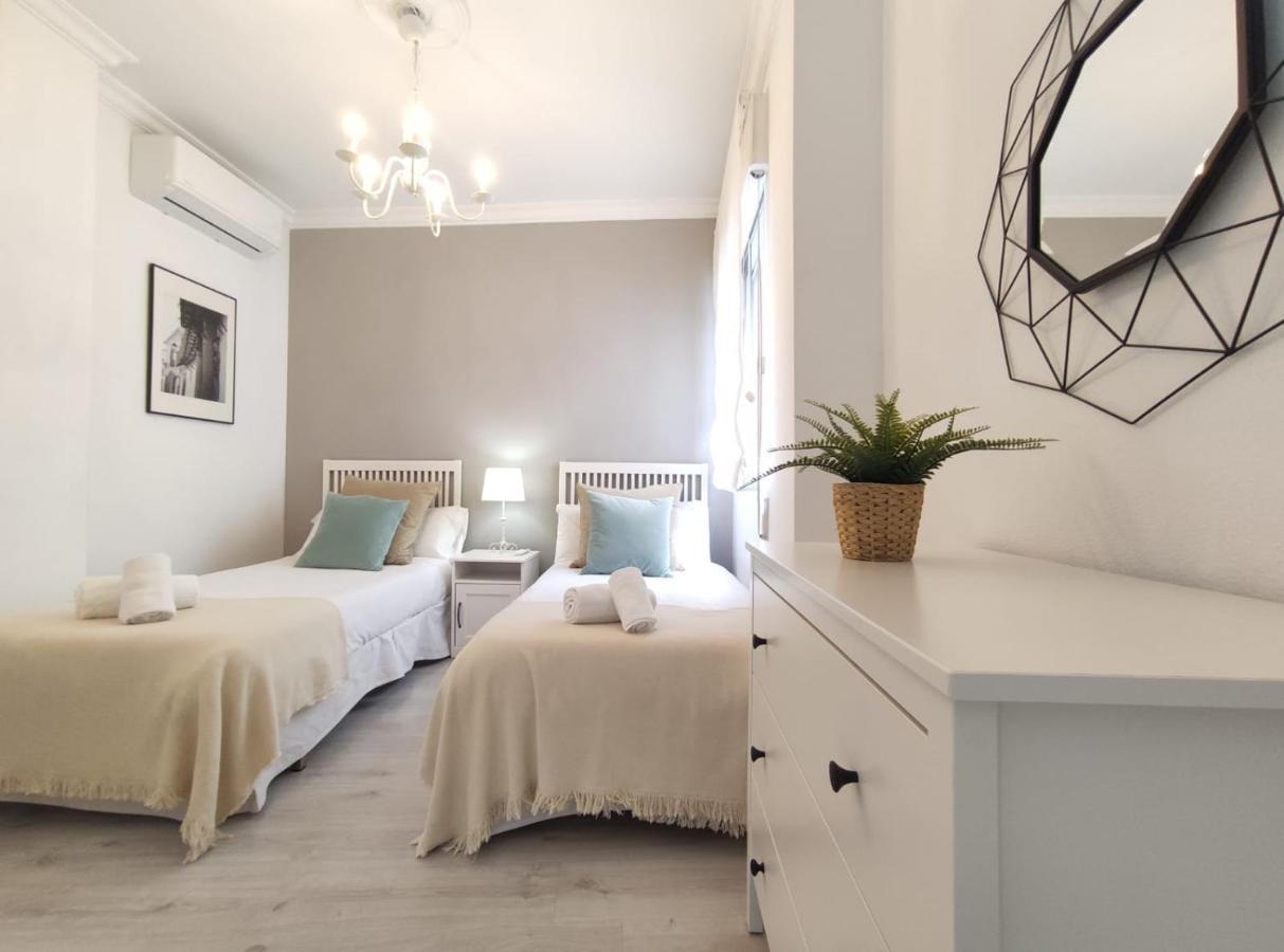 Covadonga Suite Home เซบีญา ภายนอก รูปภาพ