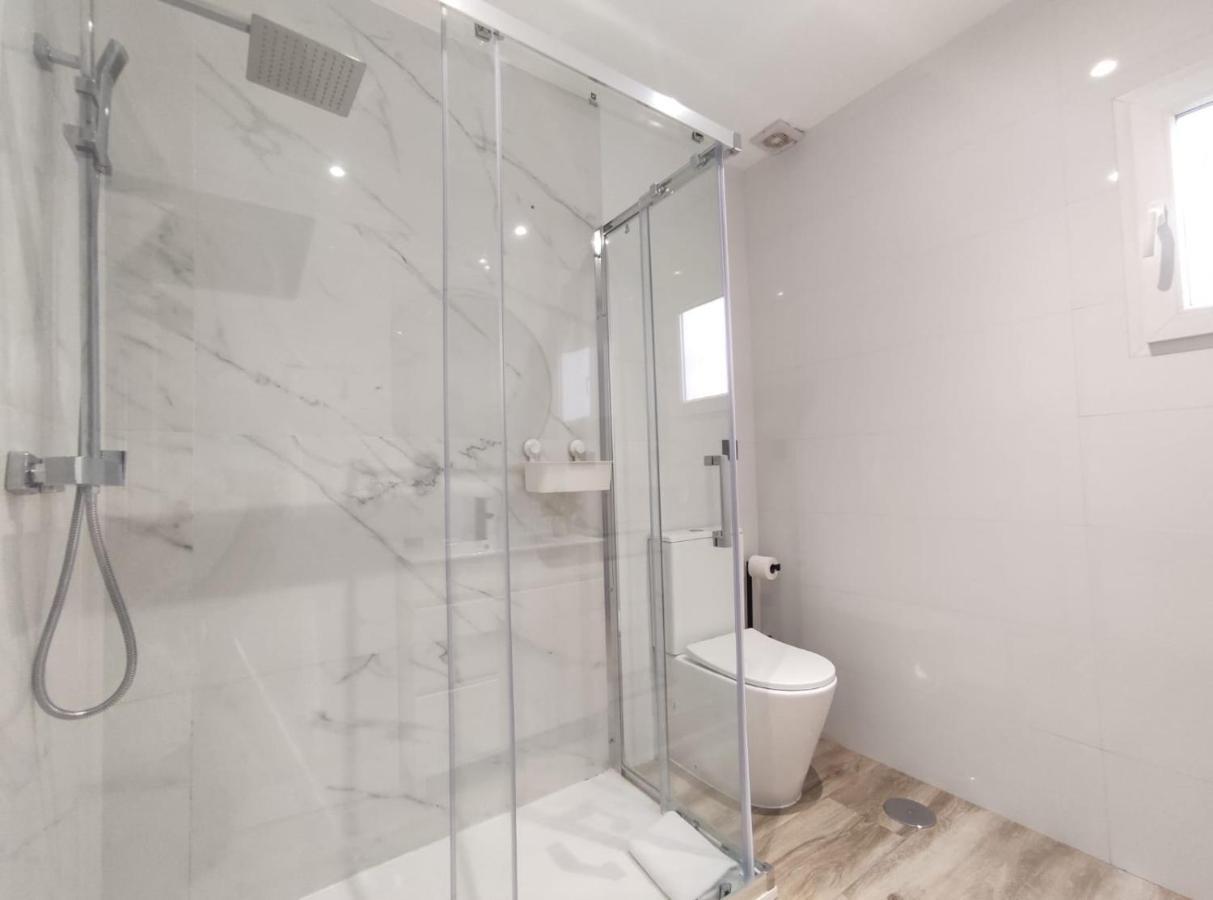 Covadonga Suite Home เซบีญา ภายนอก รูปภาพ